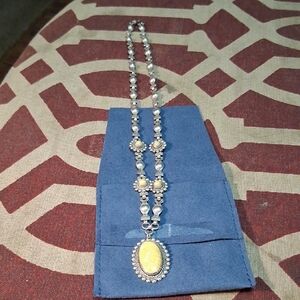 Elegant Silver and Yellow Pendant Necklace